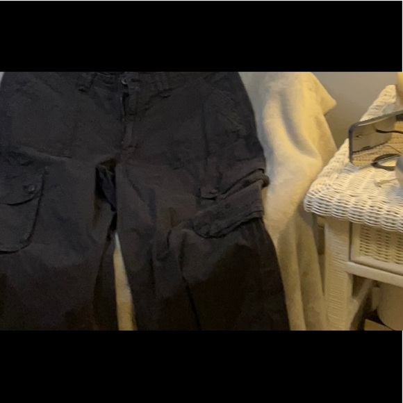 American Eagle Cargo Utility Pants w/ Draw string cuff. Size 18, new never worn! - Picture 4 of 7